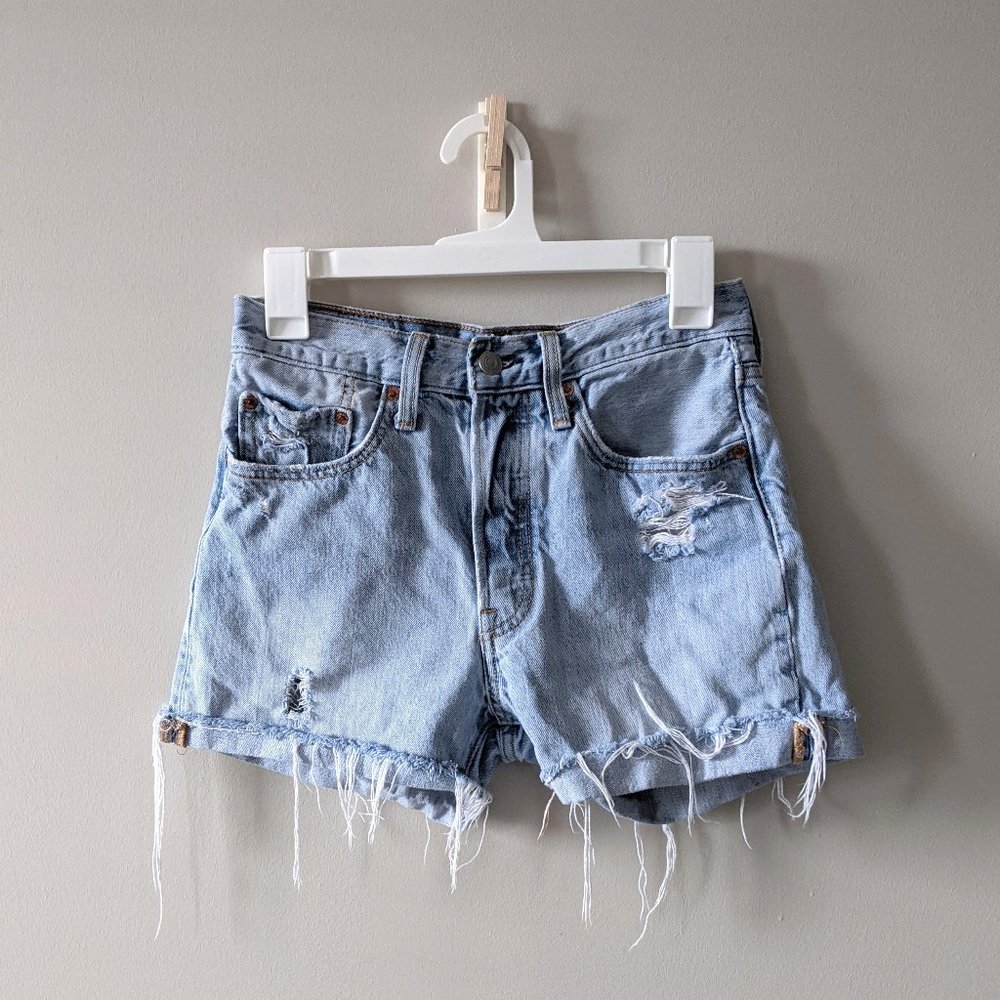 Levi's 501 Rolled Hem High-Rise Denim Shorts, size 26